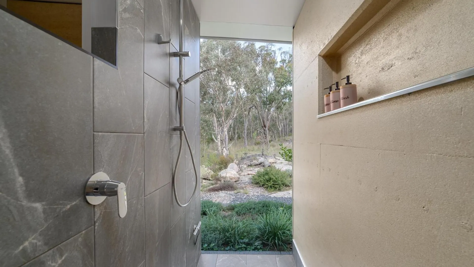 Earth & Soul Retreat Villa Cannon Creek  0*, Cannon Creek (Southern Downs) Australia
